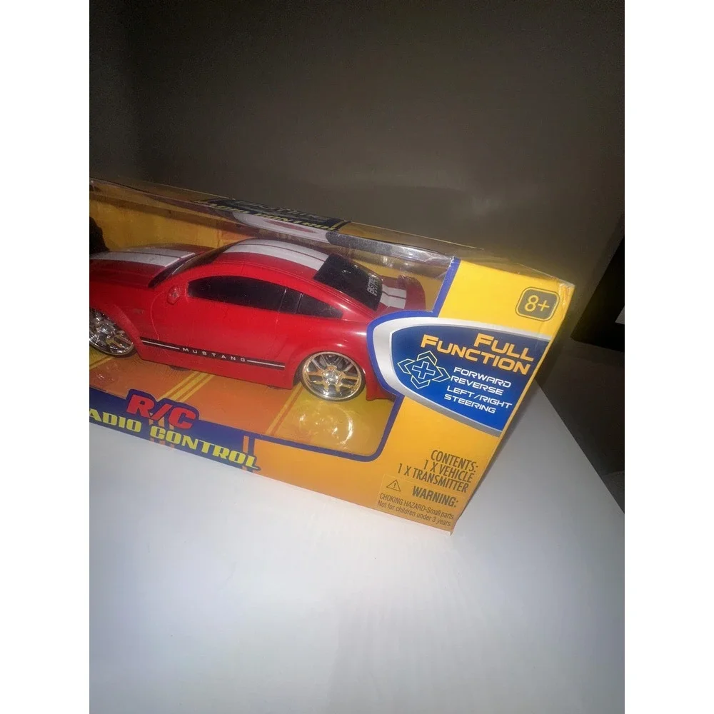 Jada Toys Bigtime Muscle 2006 Ford Mustang GT R/C 49MHz Full Function Red‎ Car